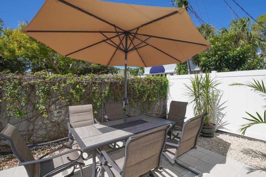 Modern, Fresh - Only 3 Miles To The Beach! Appartement Sarasota Buitenkant foto