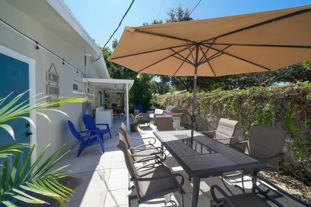 Modern, Fresh - Only 3 Miles To The Beach! Appartement Sarasota Buitenkant foto