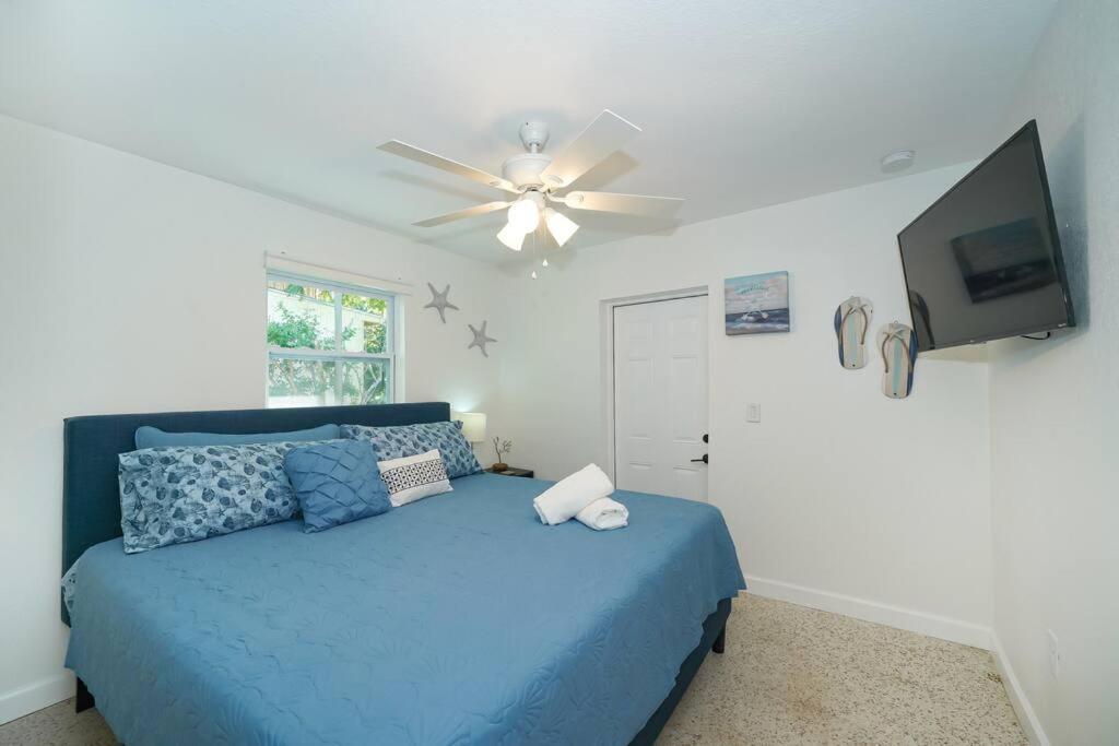 Modern, Fresh - Only 3 Miles To The Beach! Appartement Sarasota Buitenkant foto